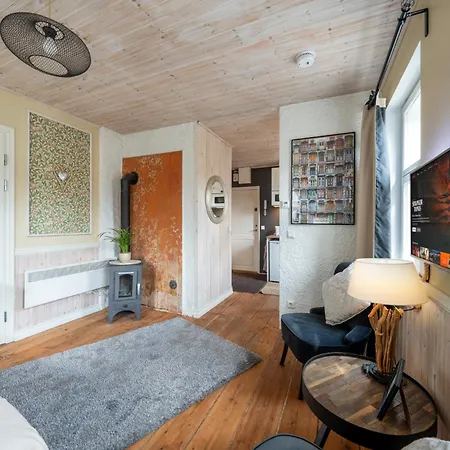 Garden Next To Telliskivi & Old Town شقة